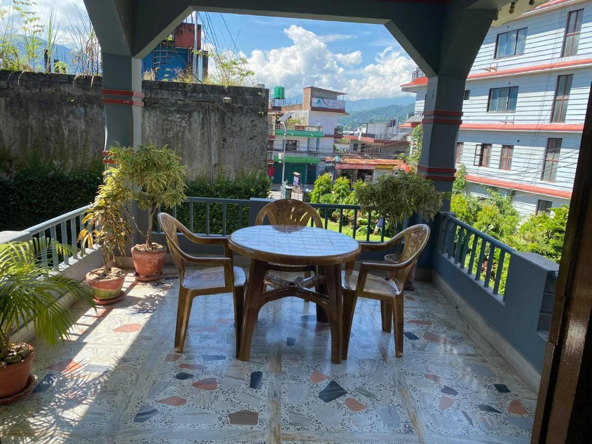 Hotel Blue Magnet Pokhara Exterior foto