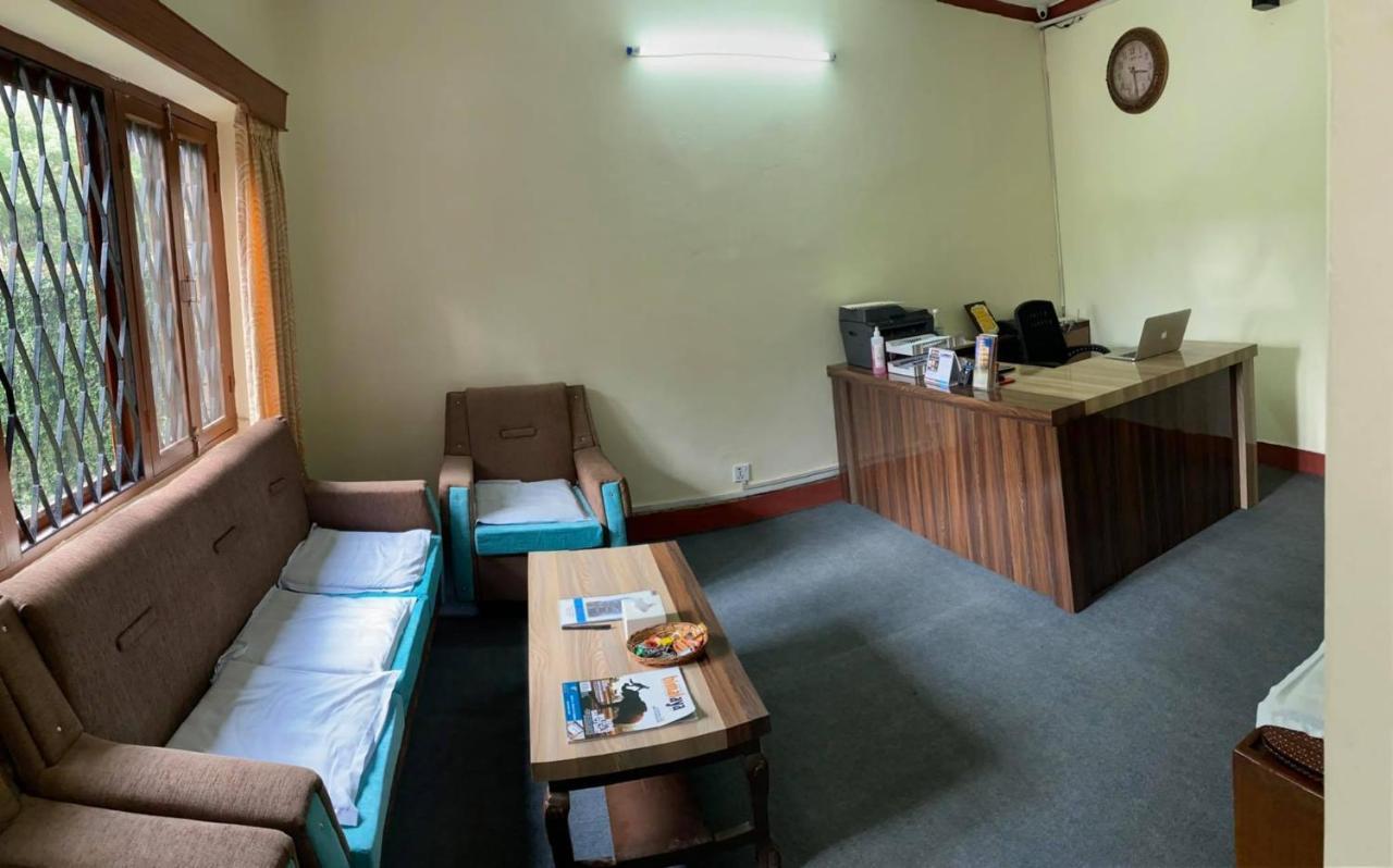 Hotel Blue Magnet Pokhara Exterior foto